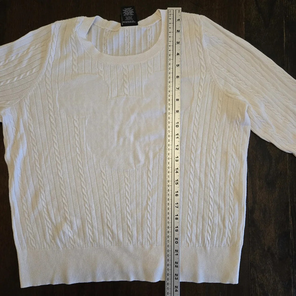 Disney cable knit mickey sweater - Picture 10 of 11